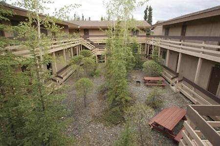Westmark Inn Ток Екстериор снимка